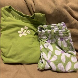Charming Green Floral Girls Top and Pants Set